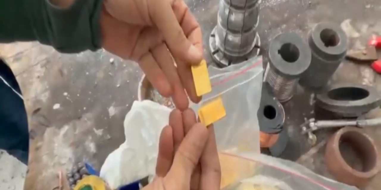 Fatih’te sahte altın operasyonu: Altın suyuyla kapladı kuyumculara sattı