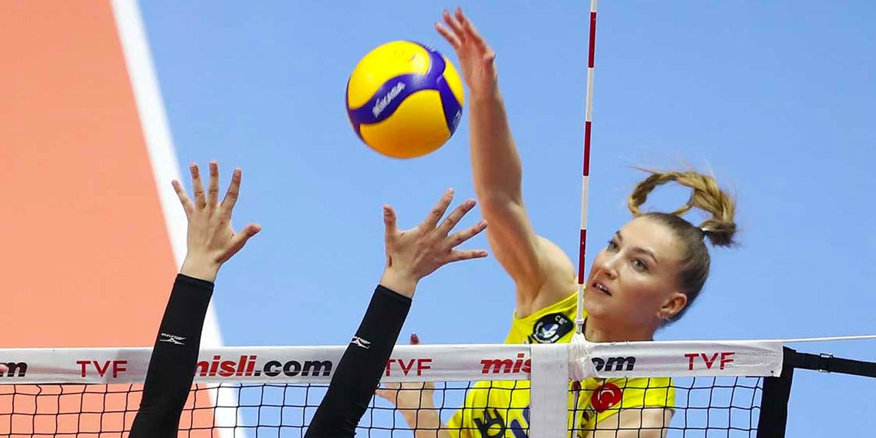 Milli voleybolcu Meliha Diken tarihe geçti
