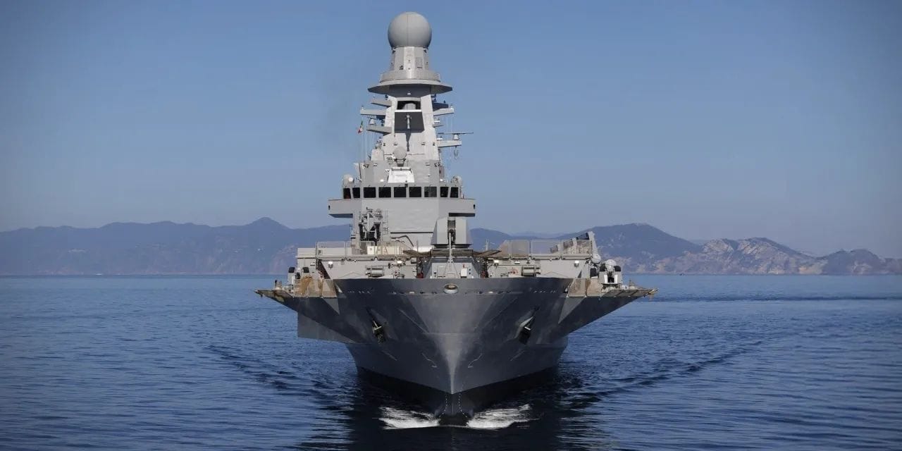 Katar karasularını yeniden trafiğe açıyor