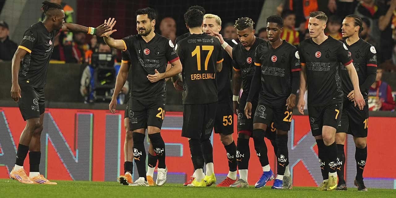 Galatasaray'ın yıldızına sert sözler: Fenerbahçe'de olsa sahaya atlar onu boğardım