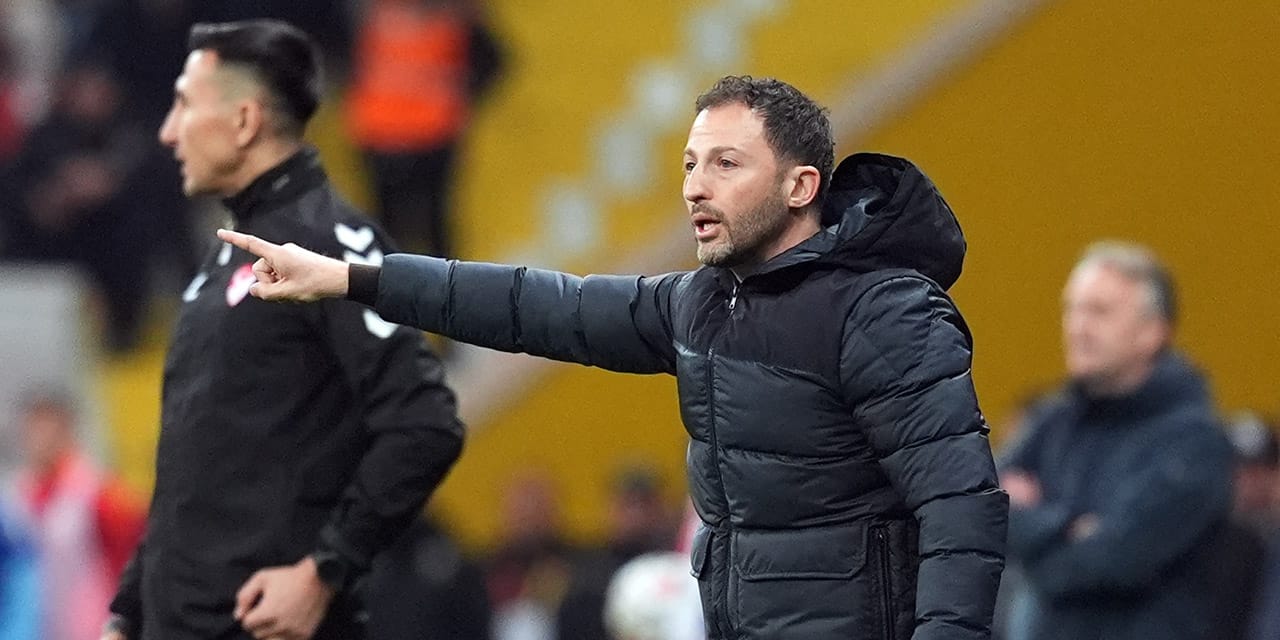 Fenerbahçe'de 4 gollü galibiyetin ardından Tedesco soyunma odasında uyardı