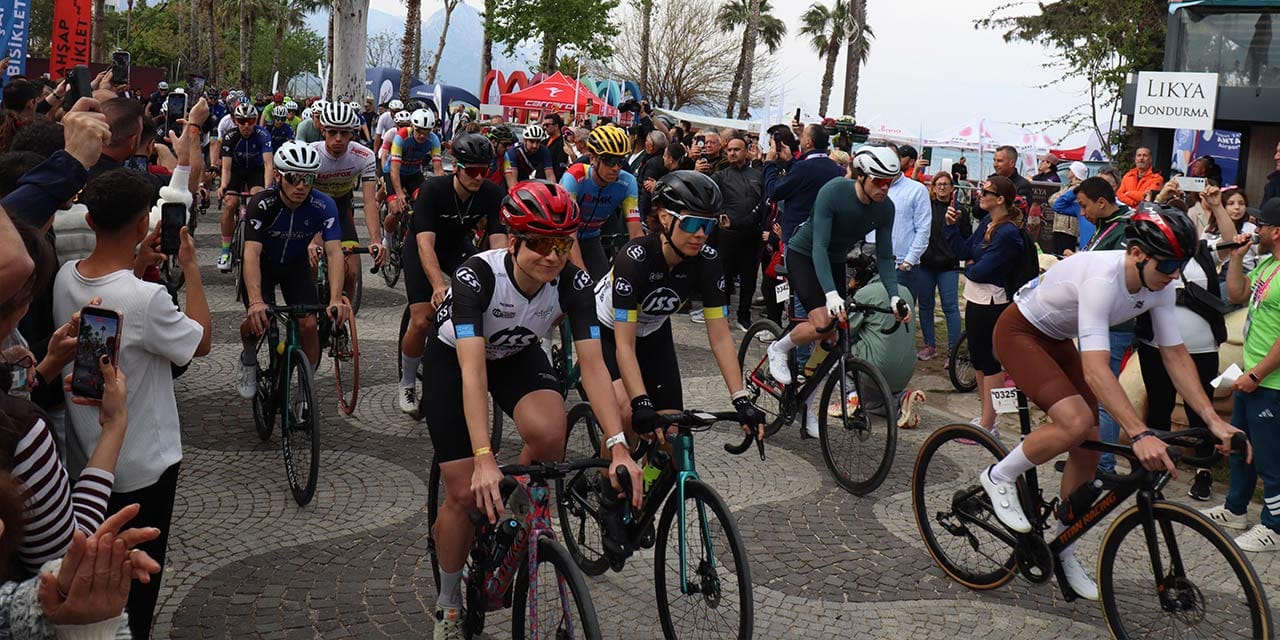 AKRA Gran Fondo Antalya’da madalyalar sahiplerini buldu