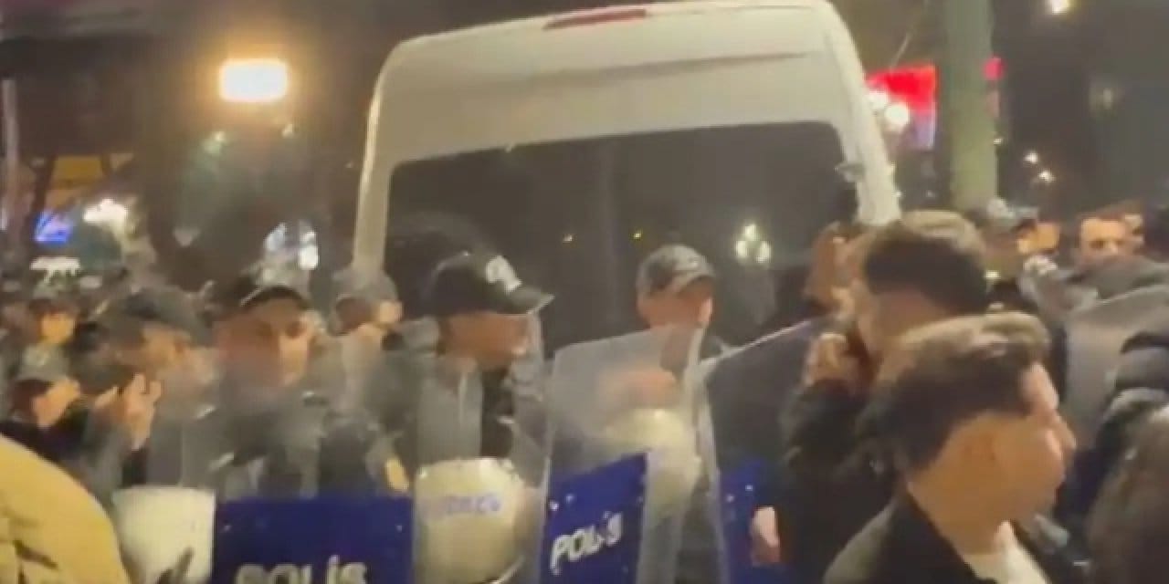 CHP'nin Ümit Erkol yürüyüşüne polis müdahalesi: Bayılanlar oldu