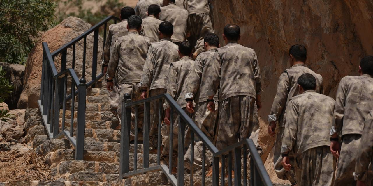 Silah bırakacak PKK'lılar için AKP'den yeni öneri