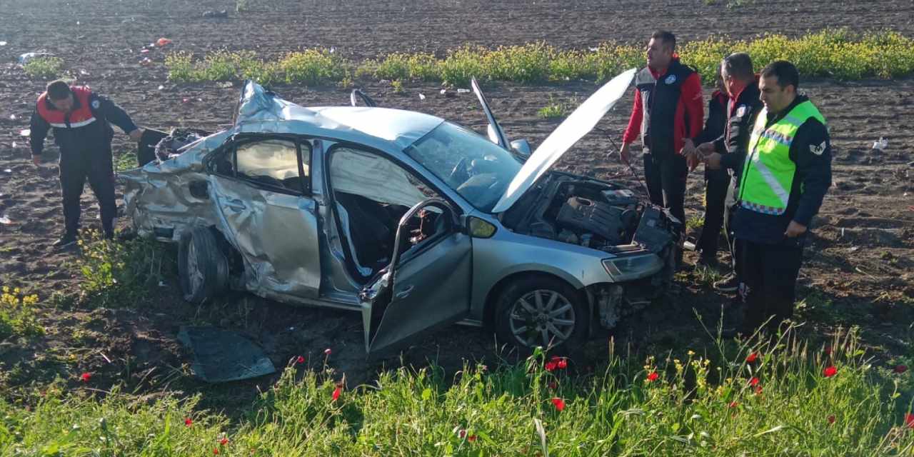 Akaryakıt tankeriyle çarpışan otomobil sürücüsü hayatını kaybetti