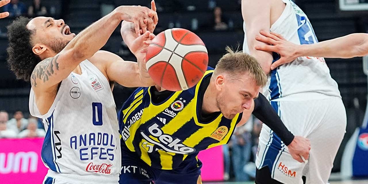 Fenerbahçe Anadolu Efes'i yıktı geçti