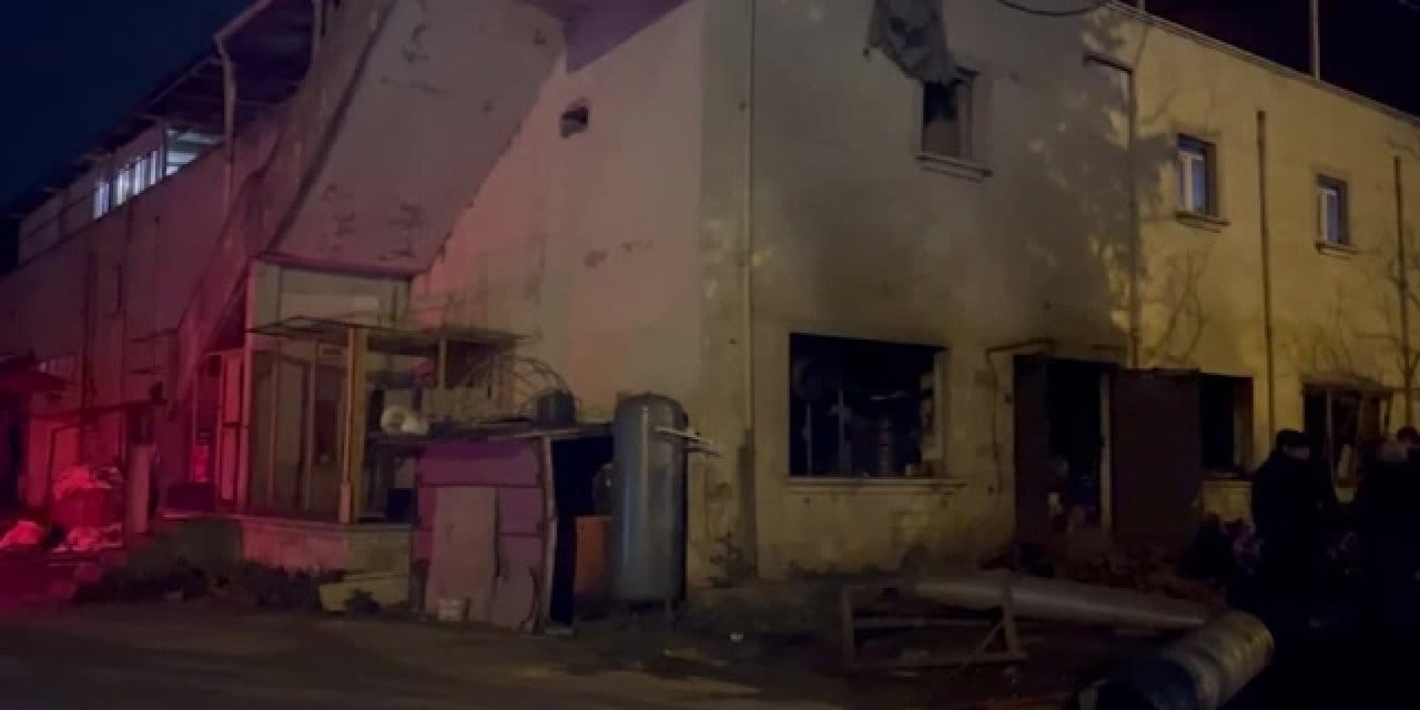 Metal fabrikasında patlama: 1’i ağır 3 işçi yaralı