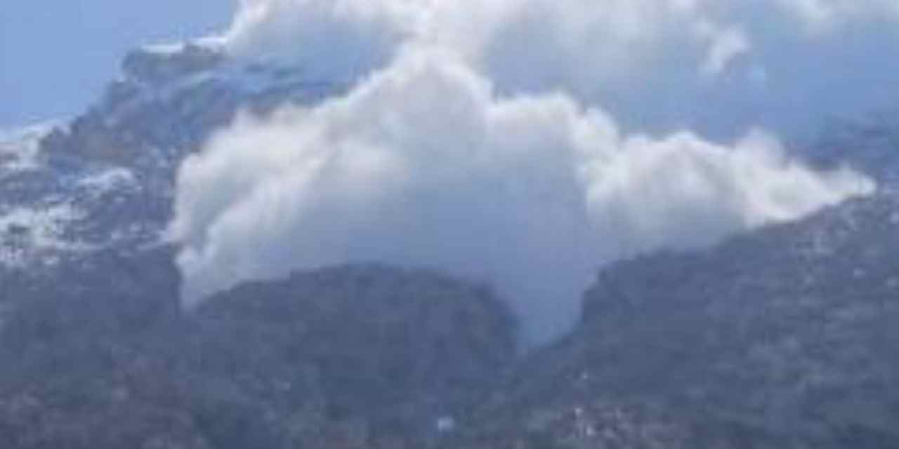 Sümbül Dağı’ndan kopan dev çığ Zap Suyu’nun akışını kesti!