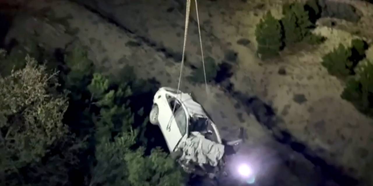 Depremzede araçlarıyla "change" vurgunu: Yakalanmamak için otomobilini uçurumdan atmış!