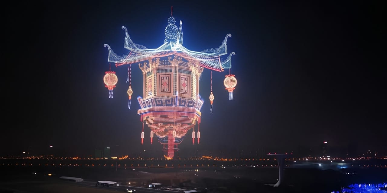 22 bin 580 drone ile dünya rekoru kırdılar