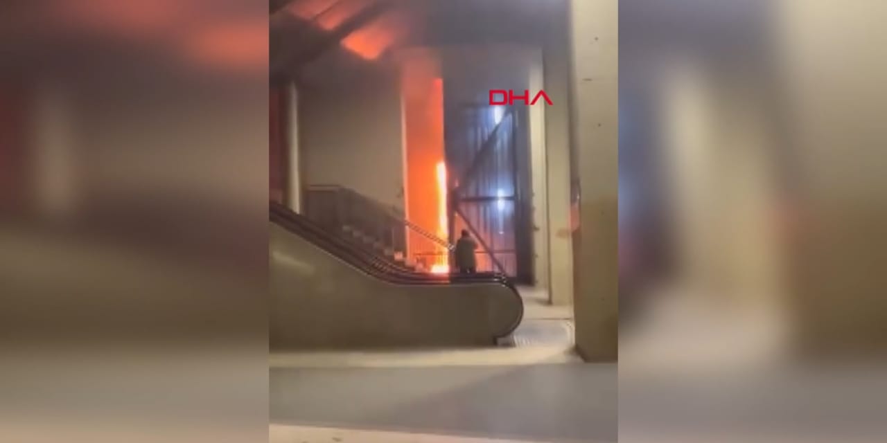 Taksim Metro İstasyonu'nda korkutan yangın!