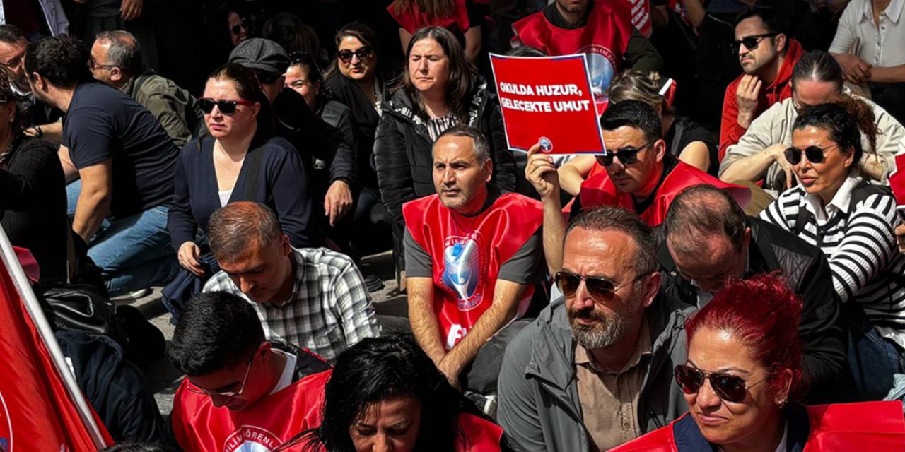 Şanlıurfa'daki okul saldırısı sonrası öğretmenler ayakta: MEB önünde oturma eylemi!
