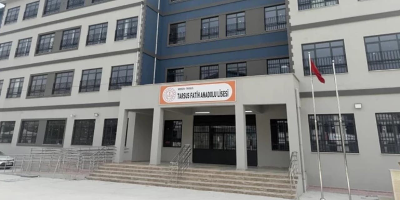 Tarsus'ta facianın önüne geçildi! Lise öğrencisi silahla yakalandı