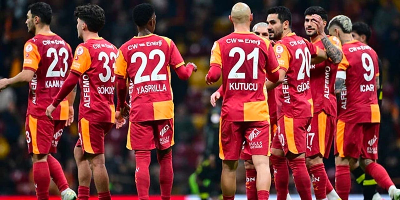 Galatasaray'da art arda yollar ayrılacak: Yönetimden veda kararı