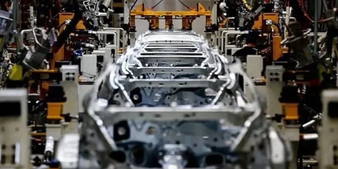 Otomotiv sektörünün iki büyük ismi nasıl haritadan silindi?