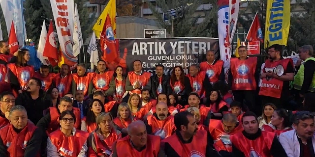 Okul saldırılarına isyan ettiler: Eğitimciler MEB’in kapısına dayandı