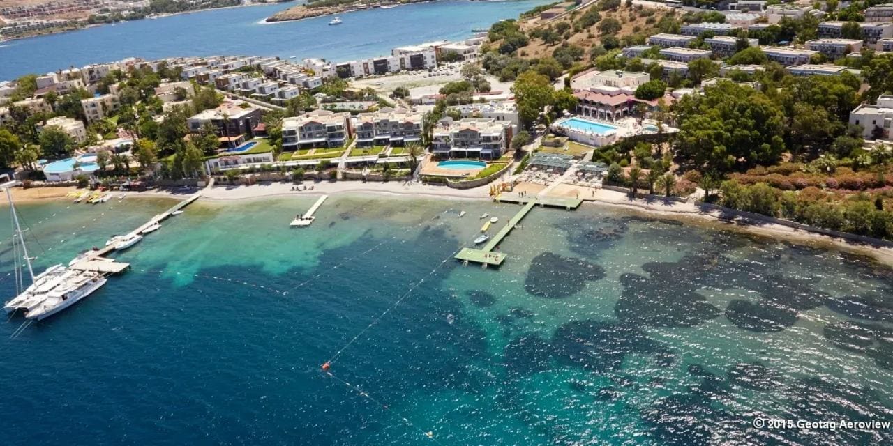 Bodrum'da denize sıfır tatil köyü 52 milyon liraya satılıyor