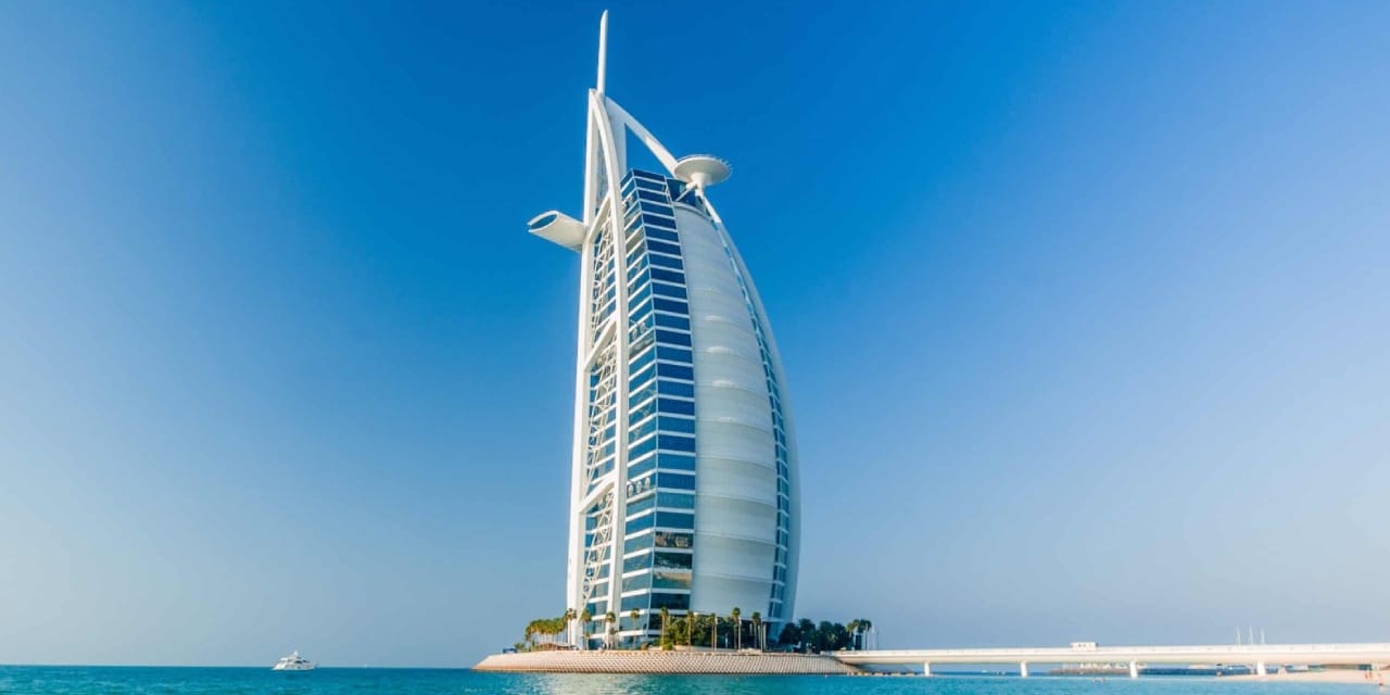 Dünyanın tek 7 yıldızlı oteliydi: 24 ayar altın varaklı otel kapatıldı!