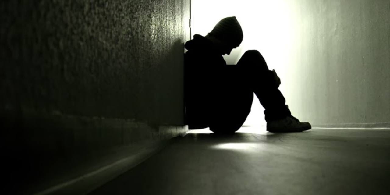 Aileler dikkat! Çocuklar için alarma geçilmesi gereken 12 davranış açıklandı