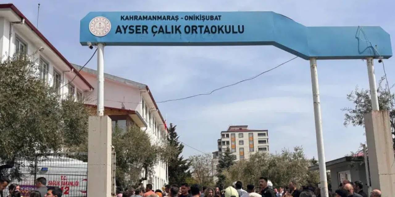 Okul saldırısına anbean tanık olan öğretmen konuştu! Veliden de 'okulu yıkın' isyanı