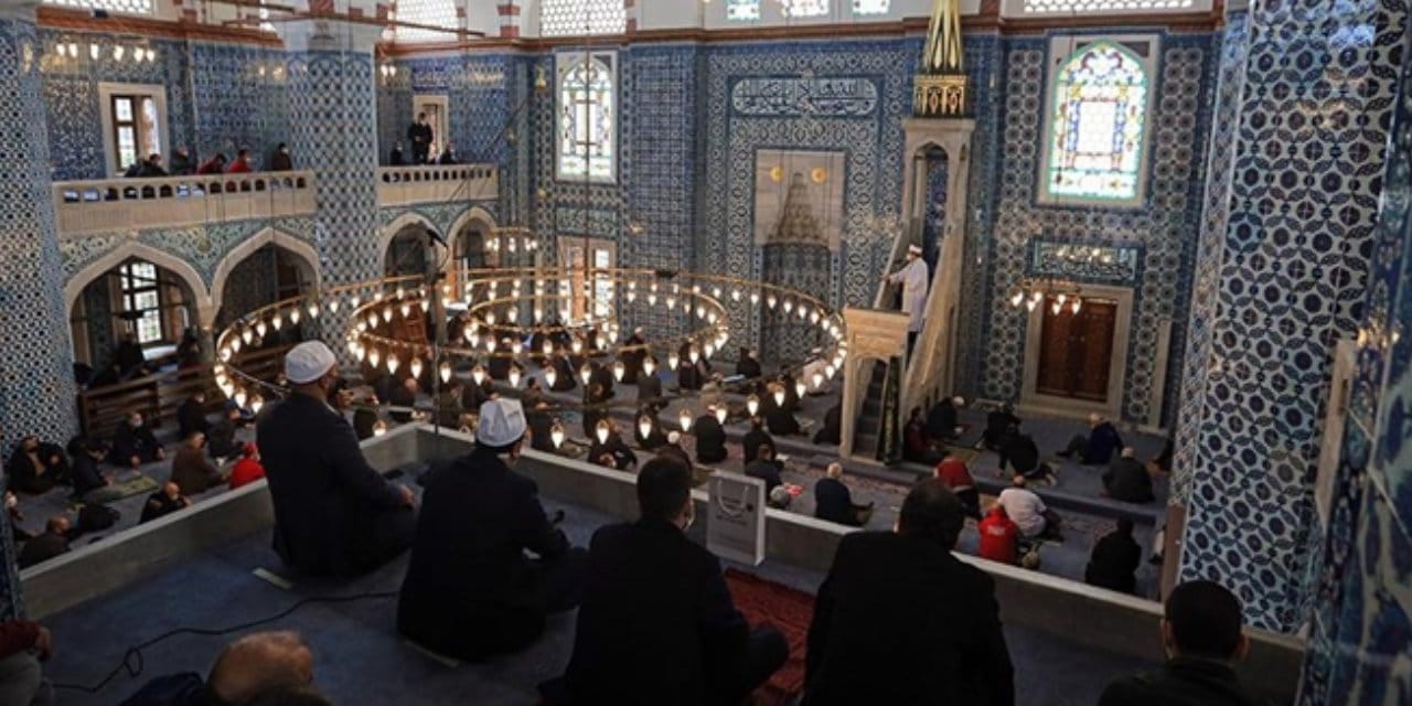 Okul saldırıları Cuma hutbesinde