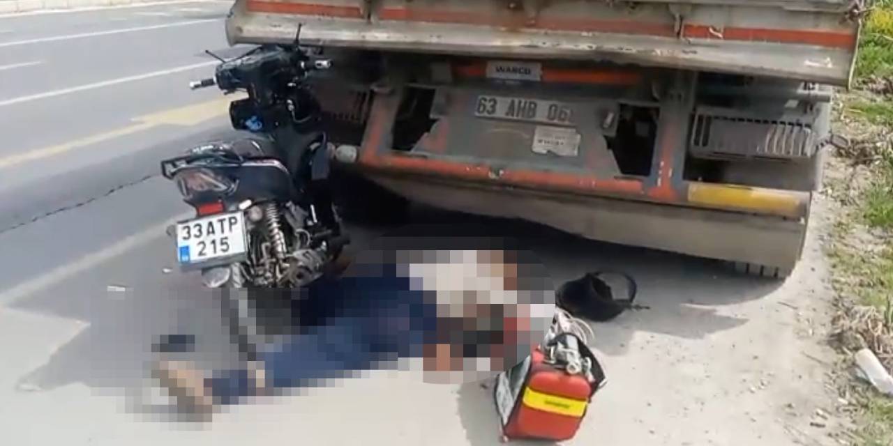 Park halindeki kamyonete çarpan 80 yaşındaki motosiklet sürücüsü hayatını kaybetti