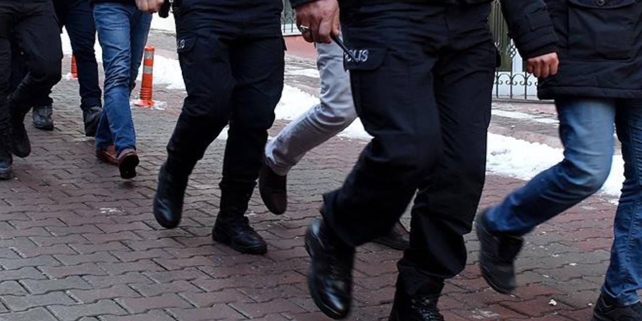 Son Dakika | "Bombalama" yapacağını söyleyen liseli tutuklandı! Evinden cephanelik çıktı