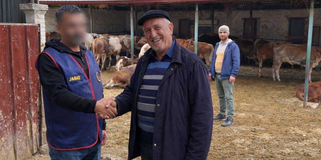 Çobanları hamama götürüp 5 milyonluk hayvanları çaldılar!