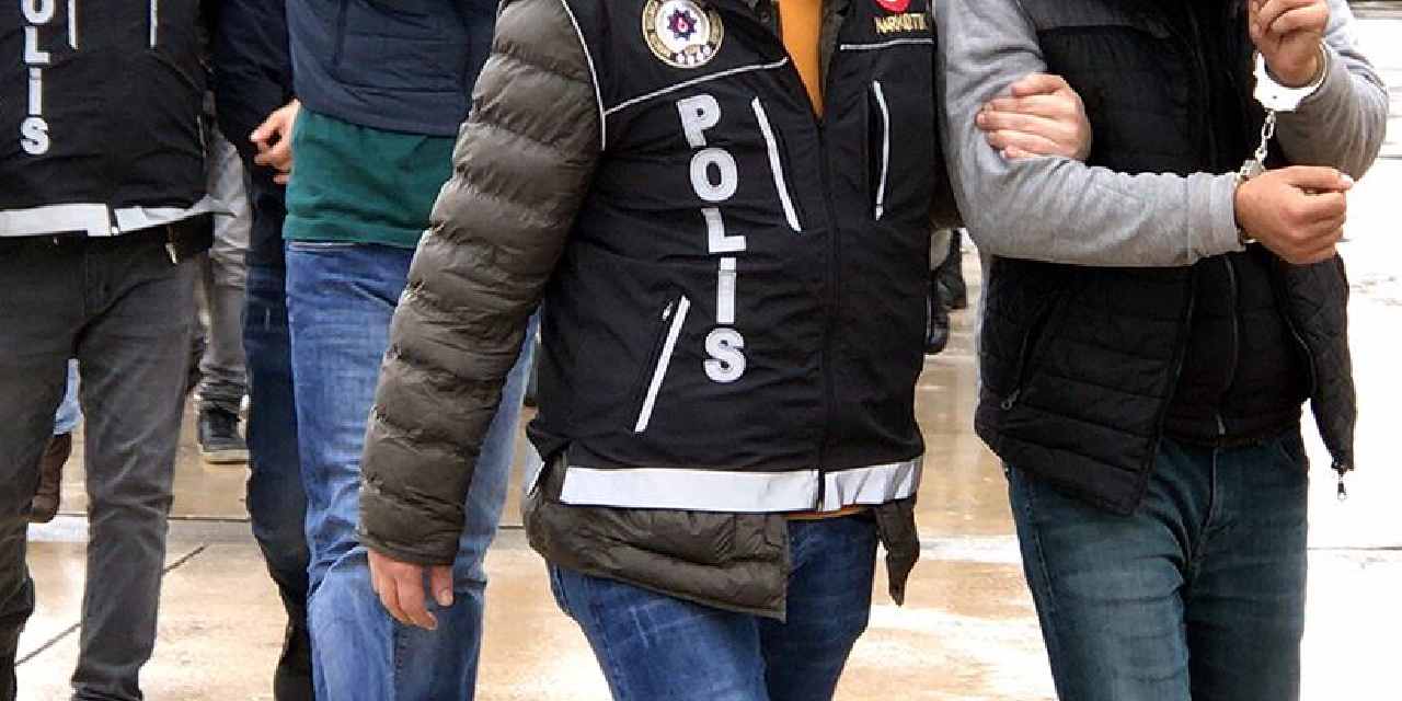 11 yıl hapis cezasıyla aranan firari hükümlüler yakayı ele verdi