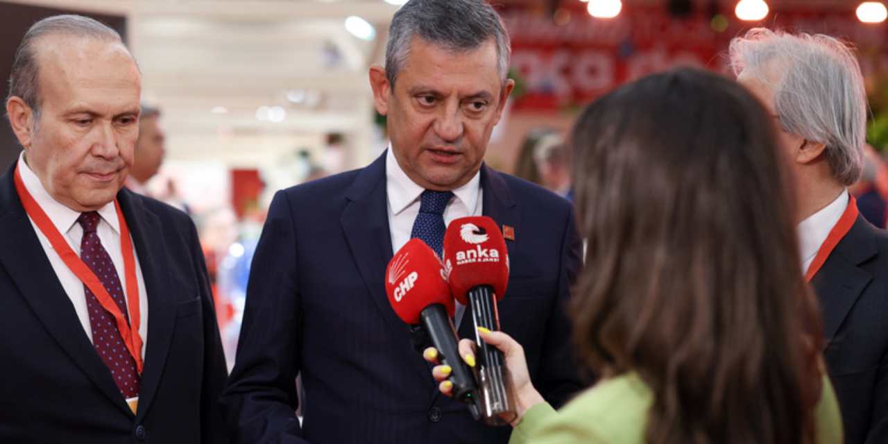 Özgür Özel'den '23 Nisan' açıklaması: Yasıyla kutlanmalı