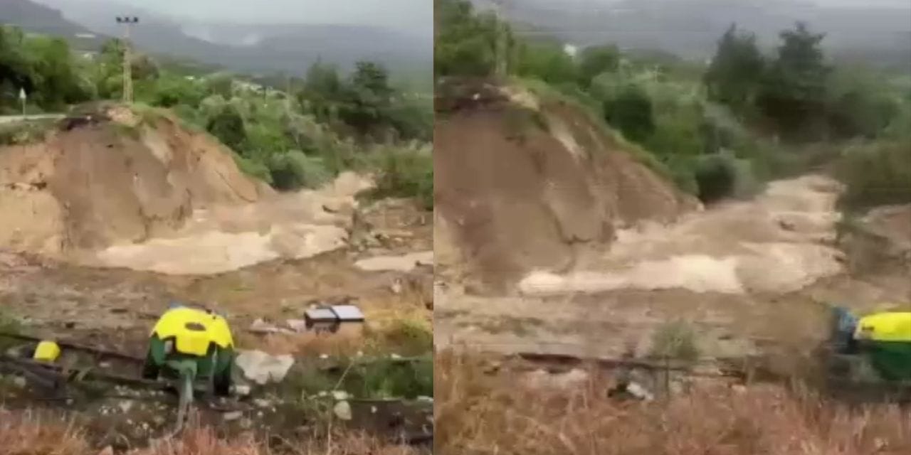 Mersin'de sağanak felaketi: Silifke'de yol çöktü, seraları su bastı