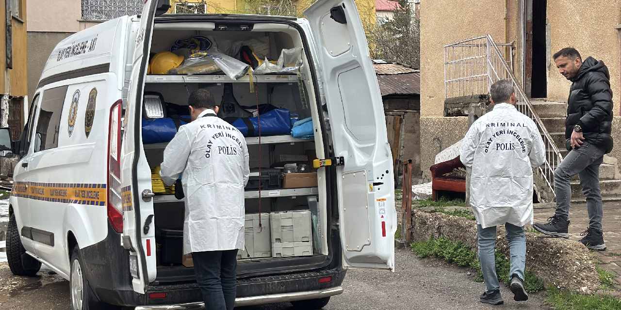 Boşanma aşamasındaki eşini bıçakla yaraladı: Evin kapısını kilitleyerek kaçtı