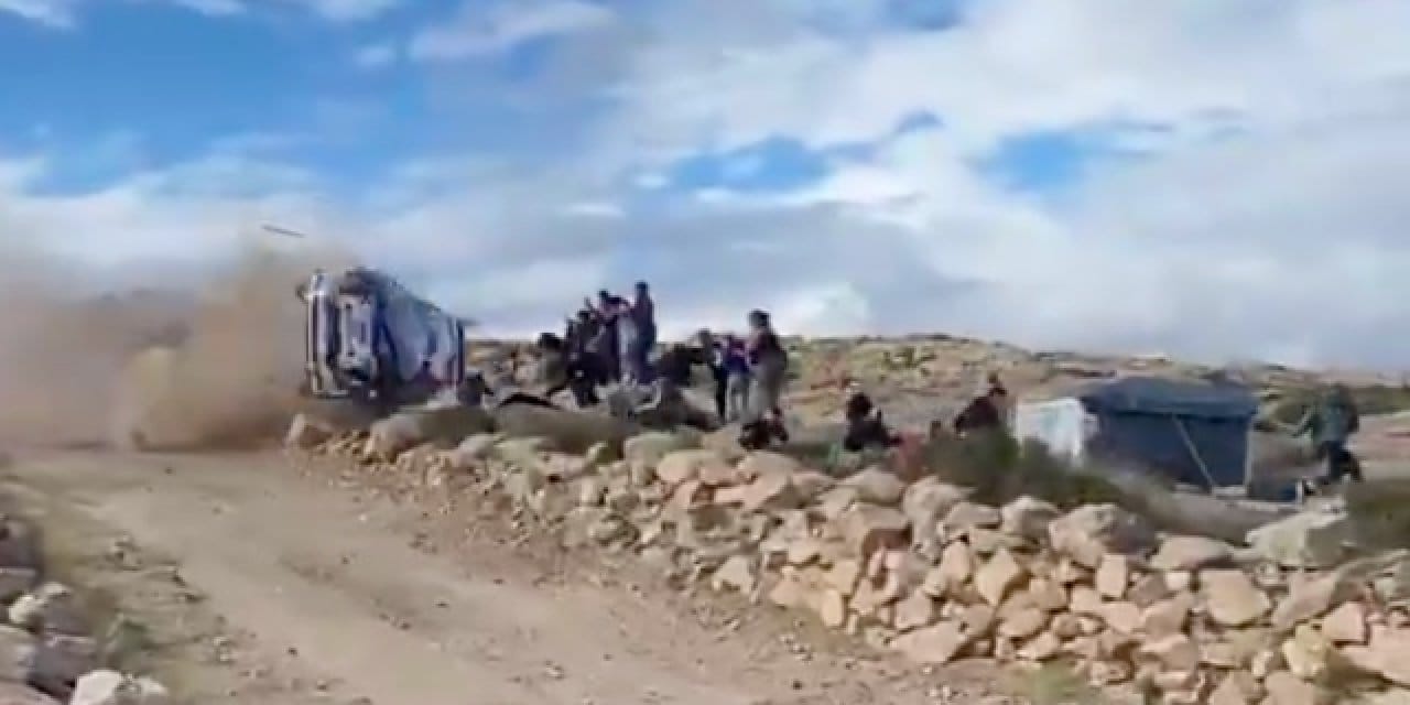 Ralli aracı kalabalığın içine uçtu: 1 ölü 3 yaralı