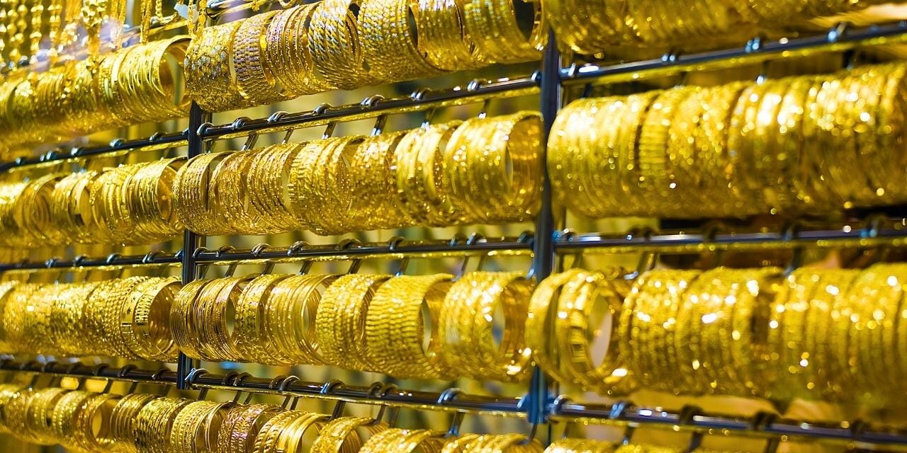 İran restini çekti: Altında fırtına koptu