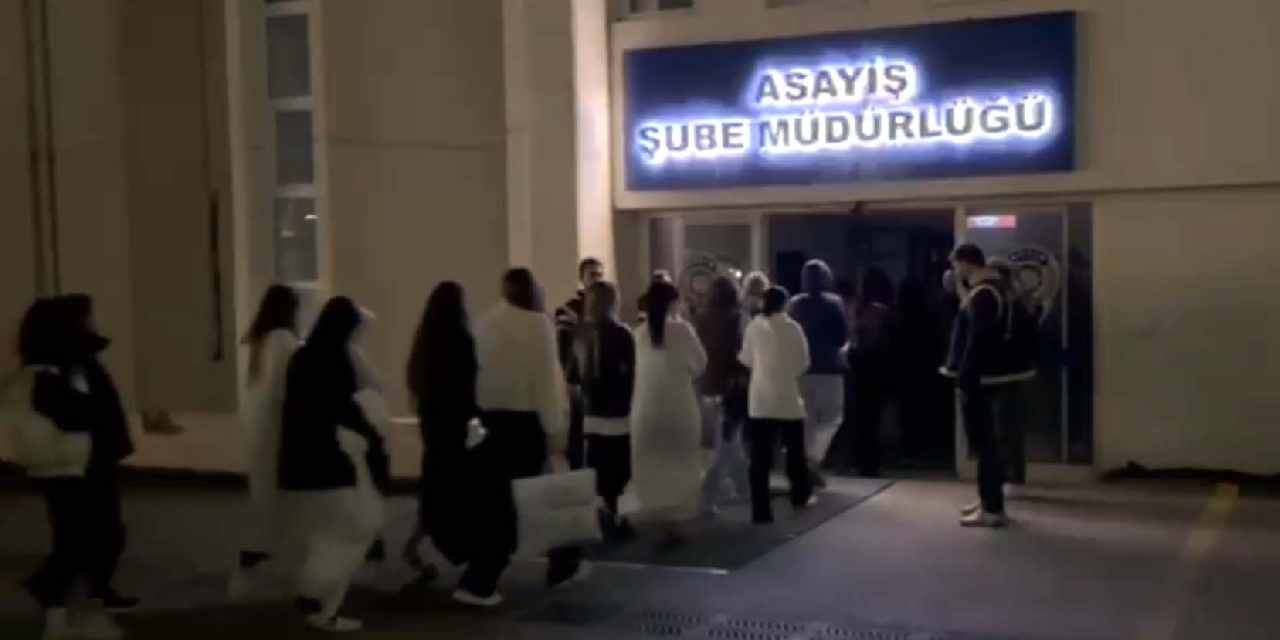 Ankara'da 9 eğlence mekanına gece yarısı baskını: 29 kişi gözaltında