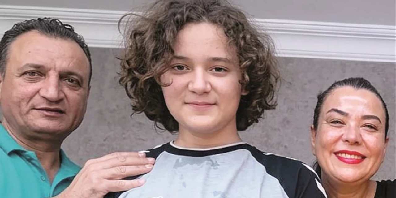 Anne, rehber öğretmenini telefonunu yüzüne kapatmış!