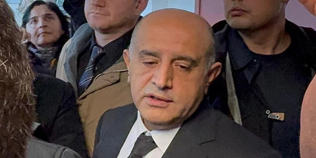 "Aziz İhsan Aktaş'ın mahkeme koridorunda sigara içmesine izin verildi" iddiasına yanıt