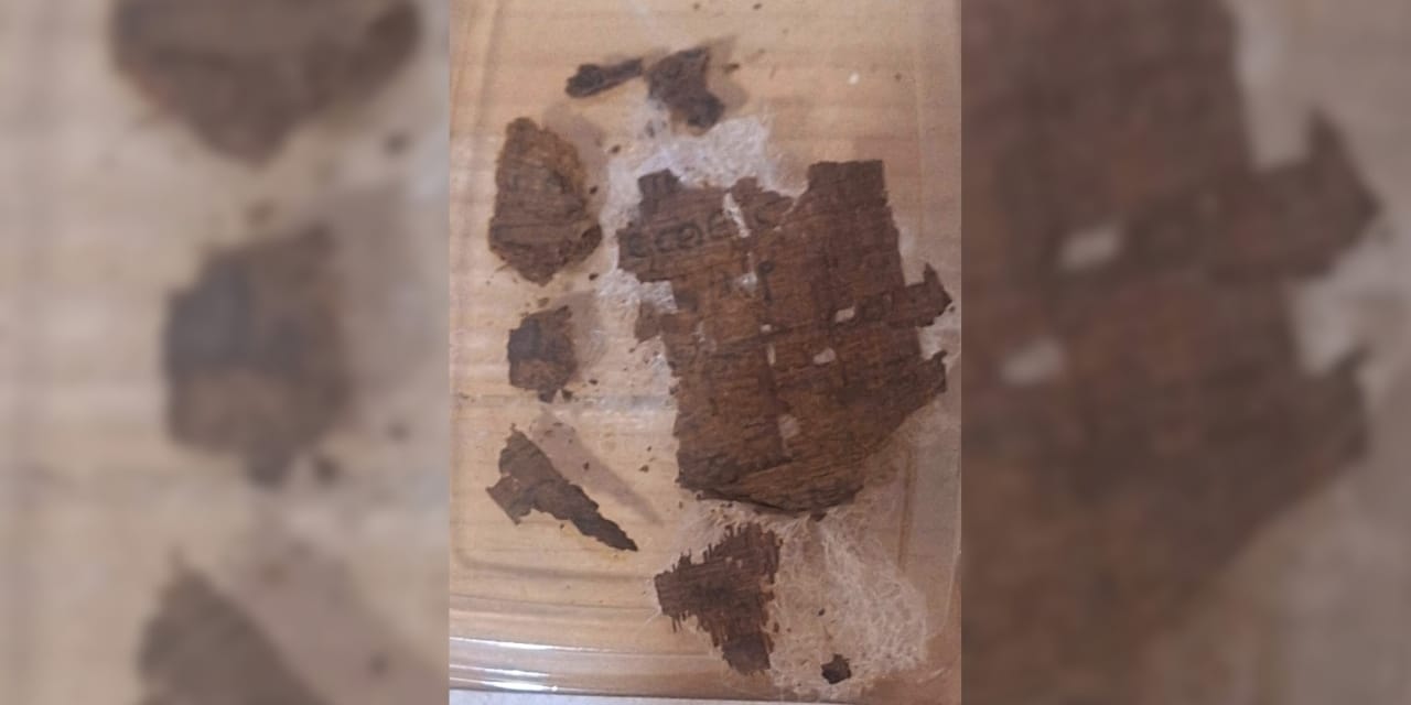 Antik mezardan 2 bin 800 yıllık destanın parçası çıktı