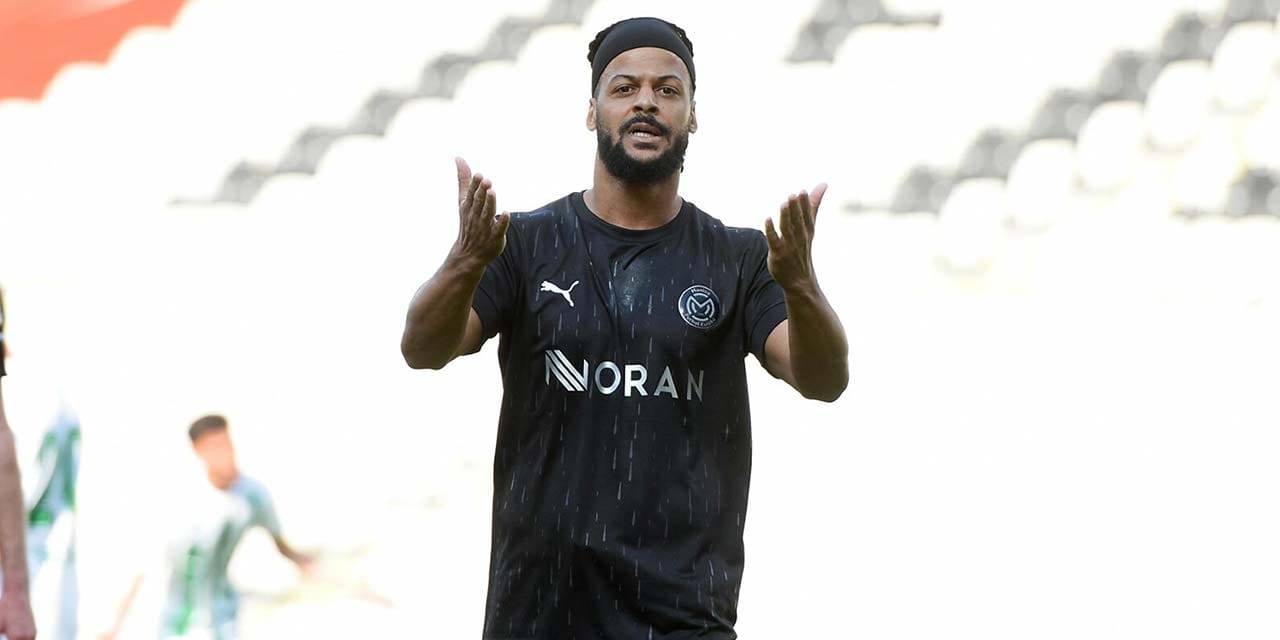 Lois Diony şaşırttı