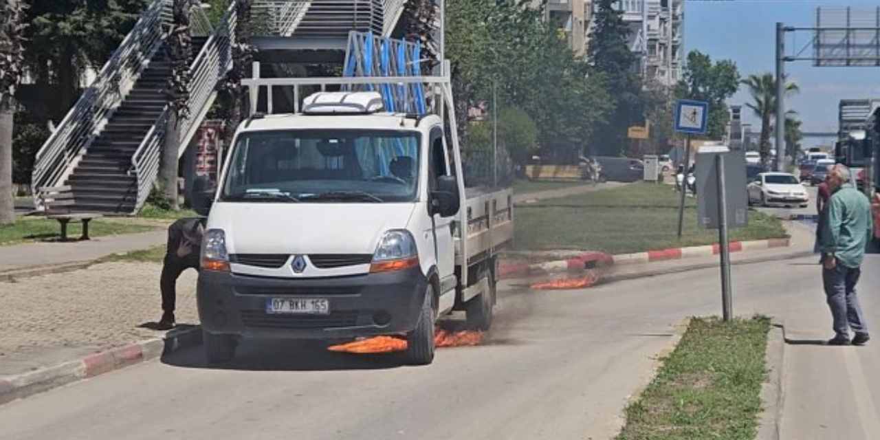 Benzin kaçağı faciaya dönüşüyordu! Yoldan geçen sürücüler müdahale etti