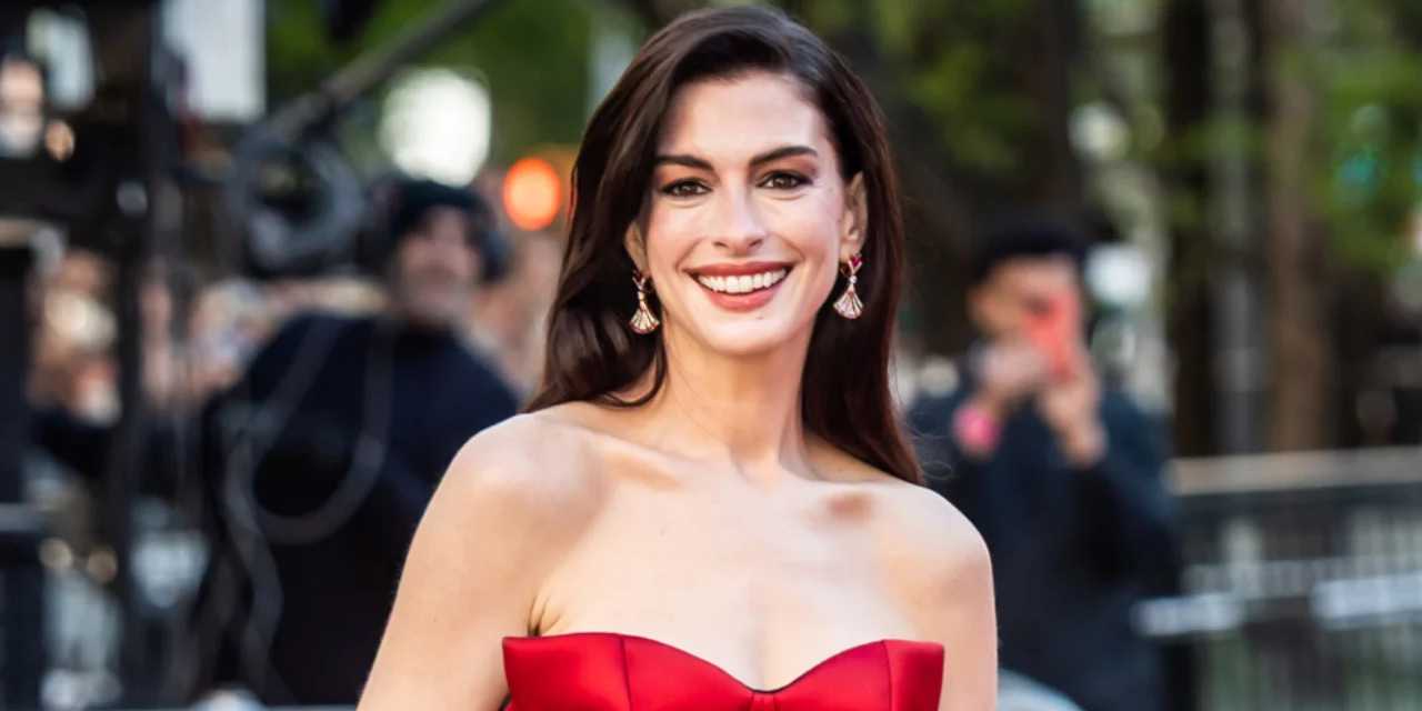 Dünyanın en güzel kadını seçildi! Estetik iddialarına yanıt geldi