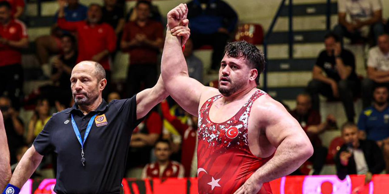 Rıza Kayaalp altın madalya kazandı