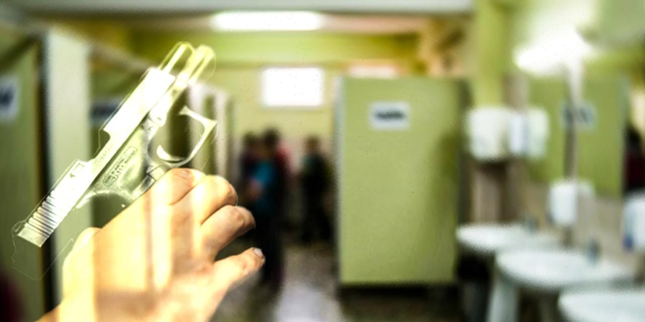 Okuldaki kızlar tuvaletinde tabanca! Yanında bir de not çıktı