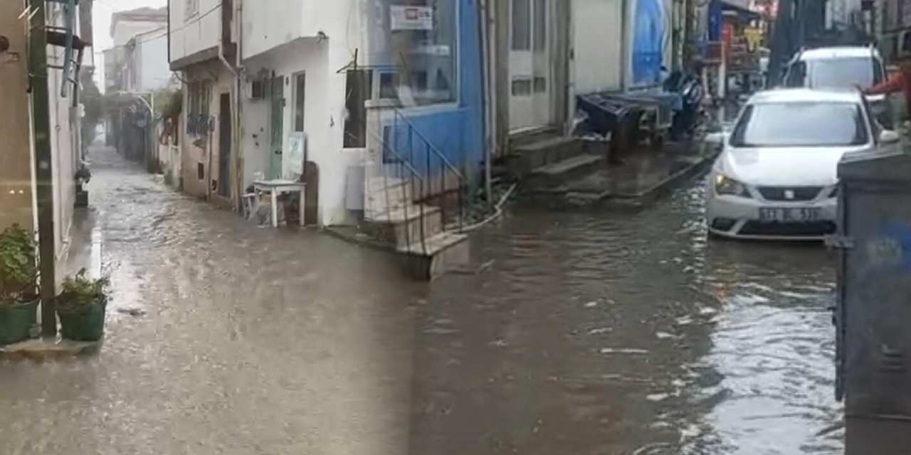 Balıkesir’de sağanak hayatı felç etti!