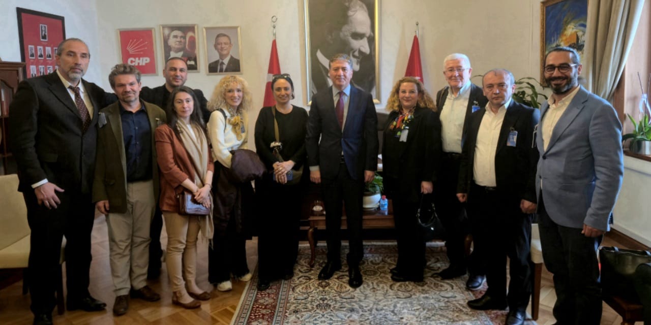 CHP'li Emir'den Özel İtalyan Lisesi'ne tepki: Öğretmenlerimiz sahipsiz değildir