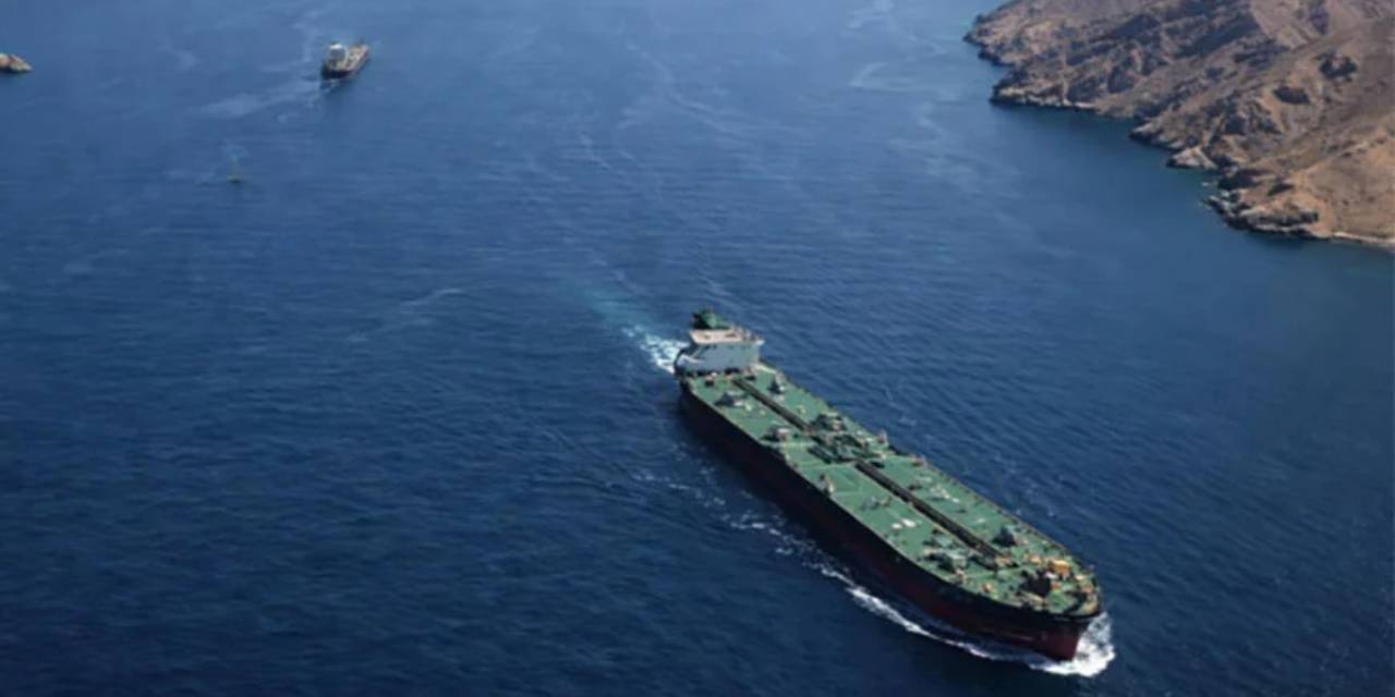 Hürmüz'de dikkat çeken hamle! "Boğaz bizim" diyen İran gelirleri Merkez Bankası'na aktardı