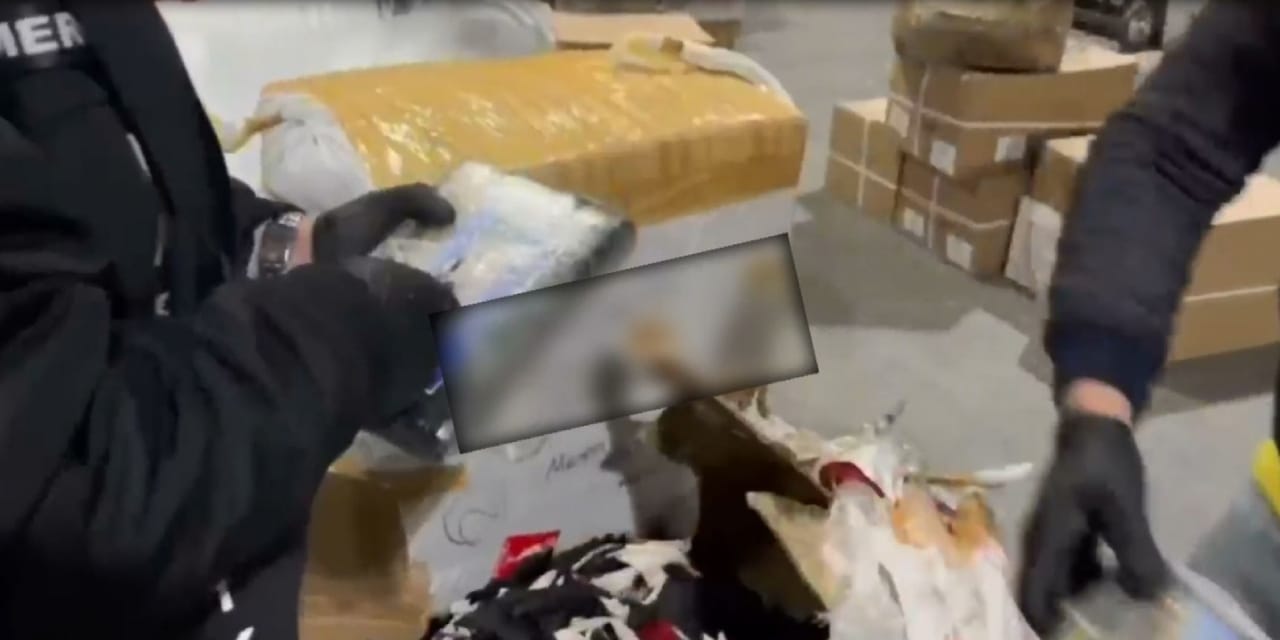 Mersin’de kilolarca kokain ele geçirildi! 2 kişi tutuklandı