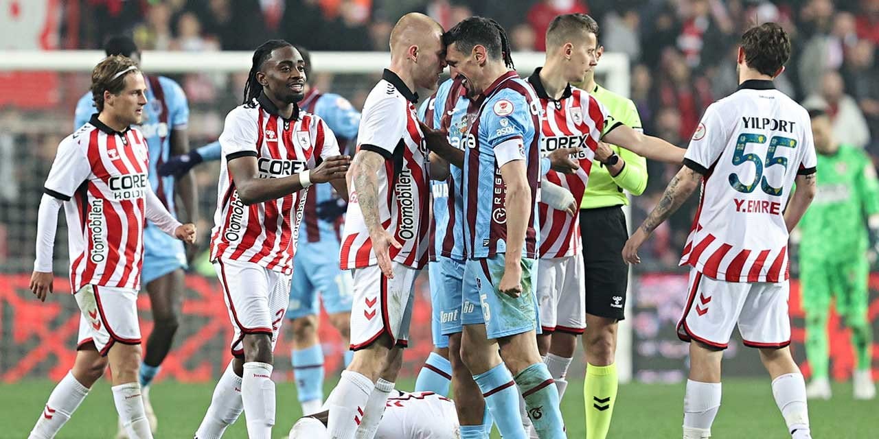 Trabzonspor penaltılarla kazandı: Kupada yarı finale yükseldi