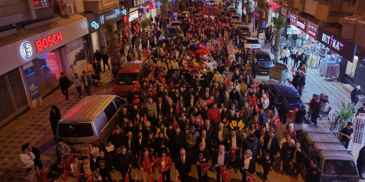 Turgutlu'da 23 Nisan fener alayı yerini 'sessiz yürüyüş'e bıraktı