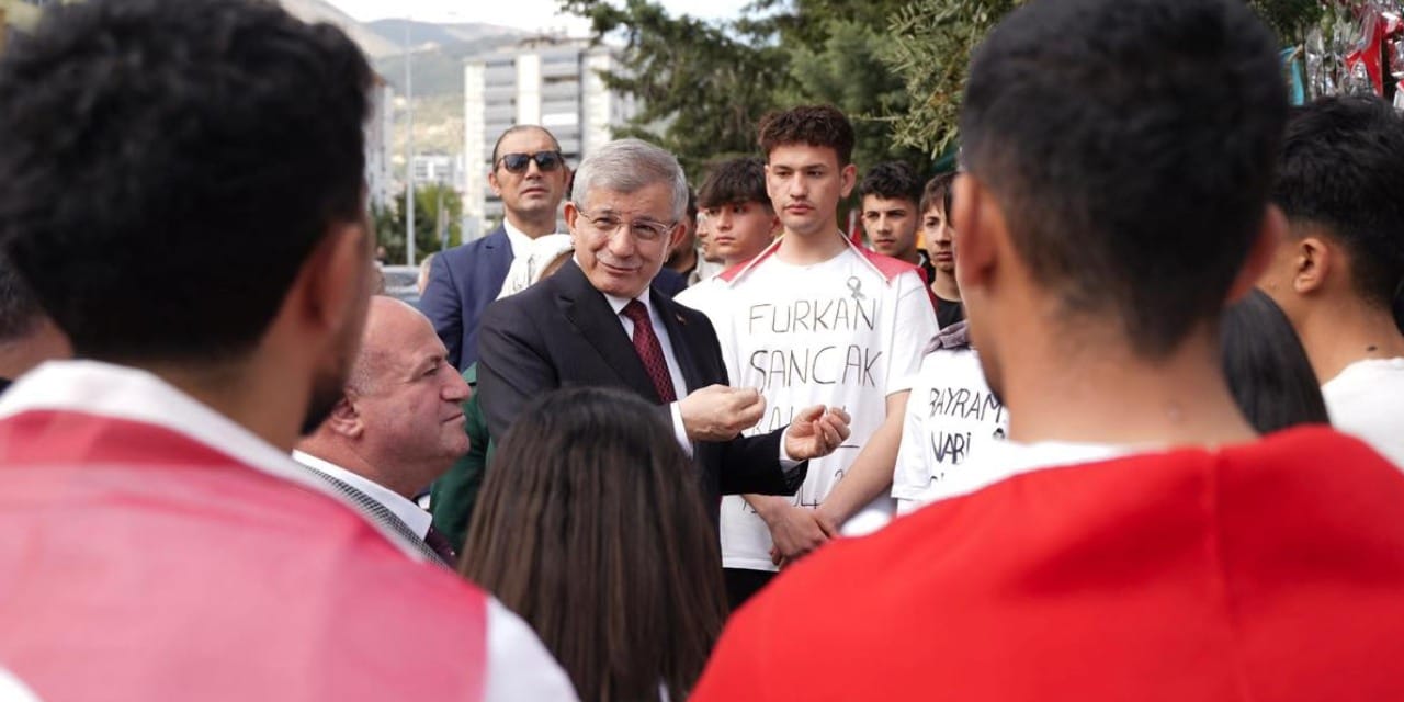 Davutoğlu'ndan Kahramanmaraş çağrısı: Okullara isimleri verilsin